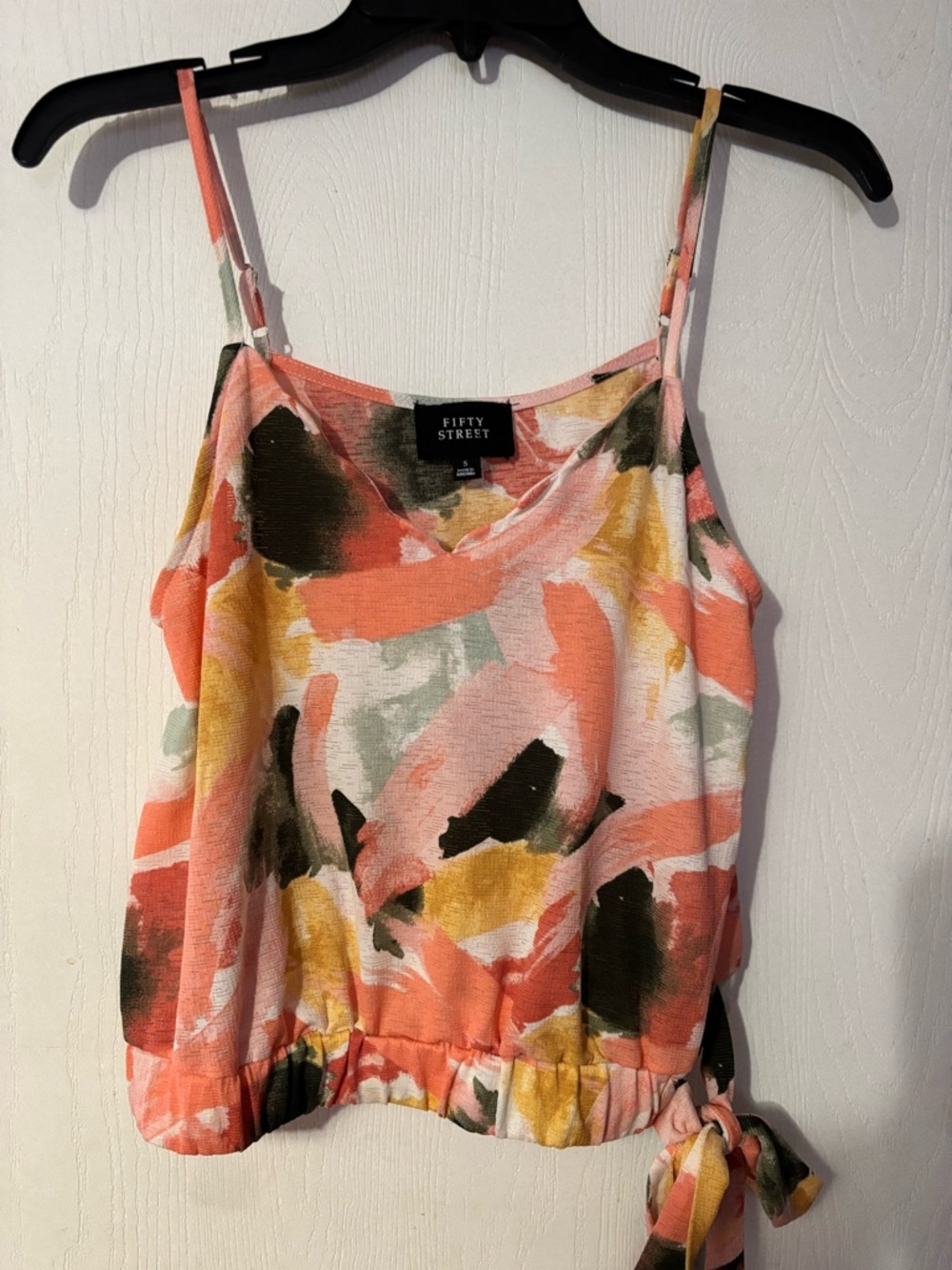 Fifty Street Coral Abstract Print Tie-Hem Crop Top